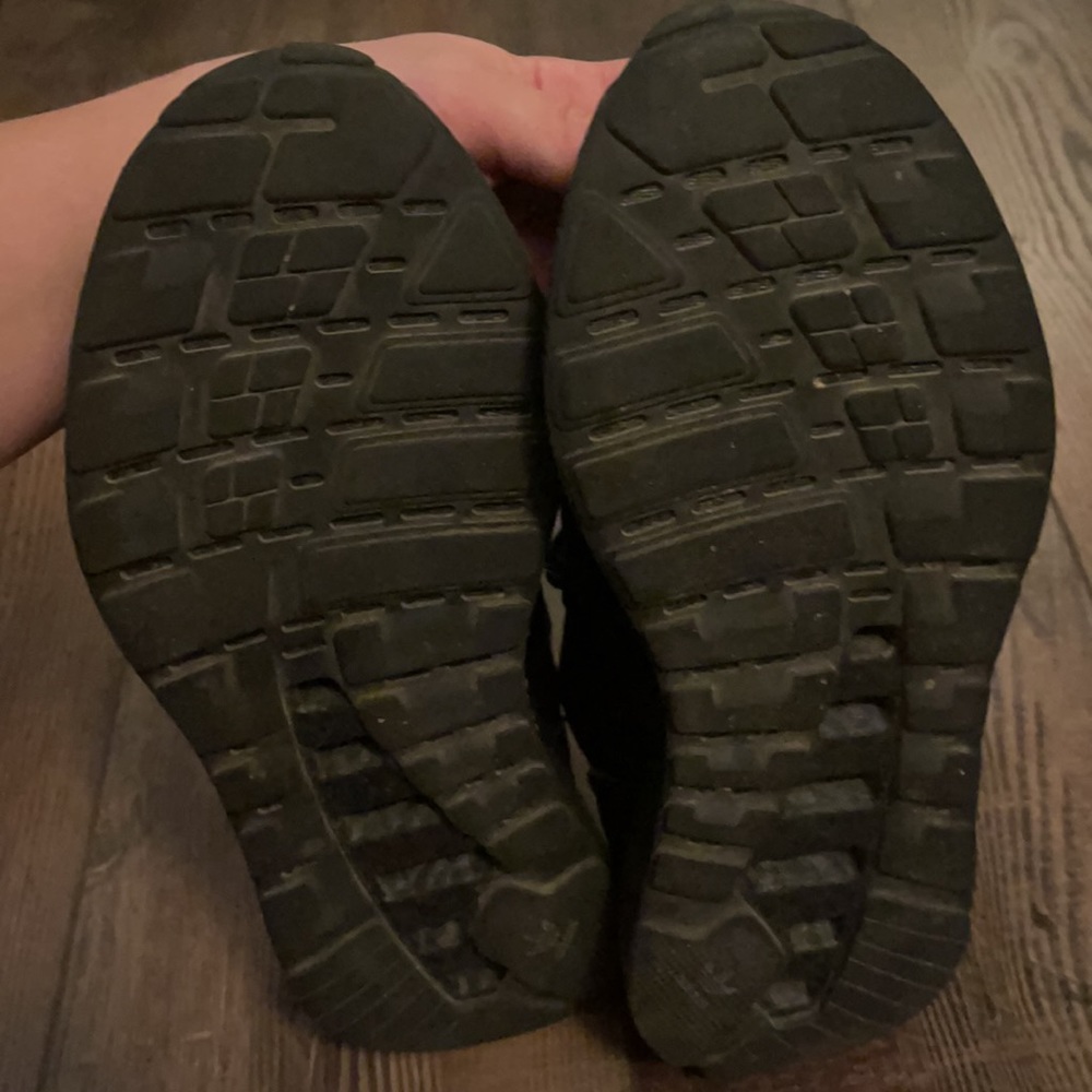 Adidas - Picture 6 of 8